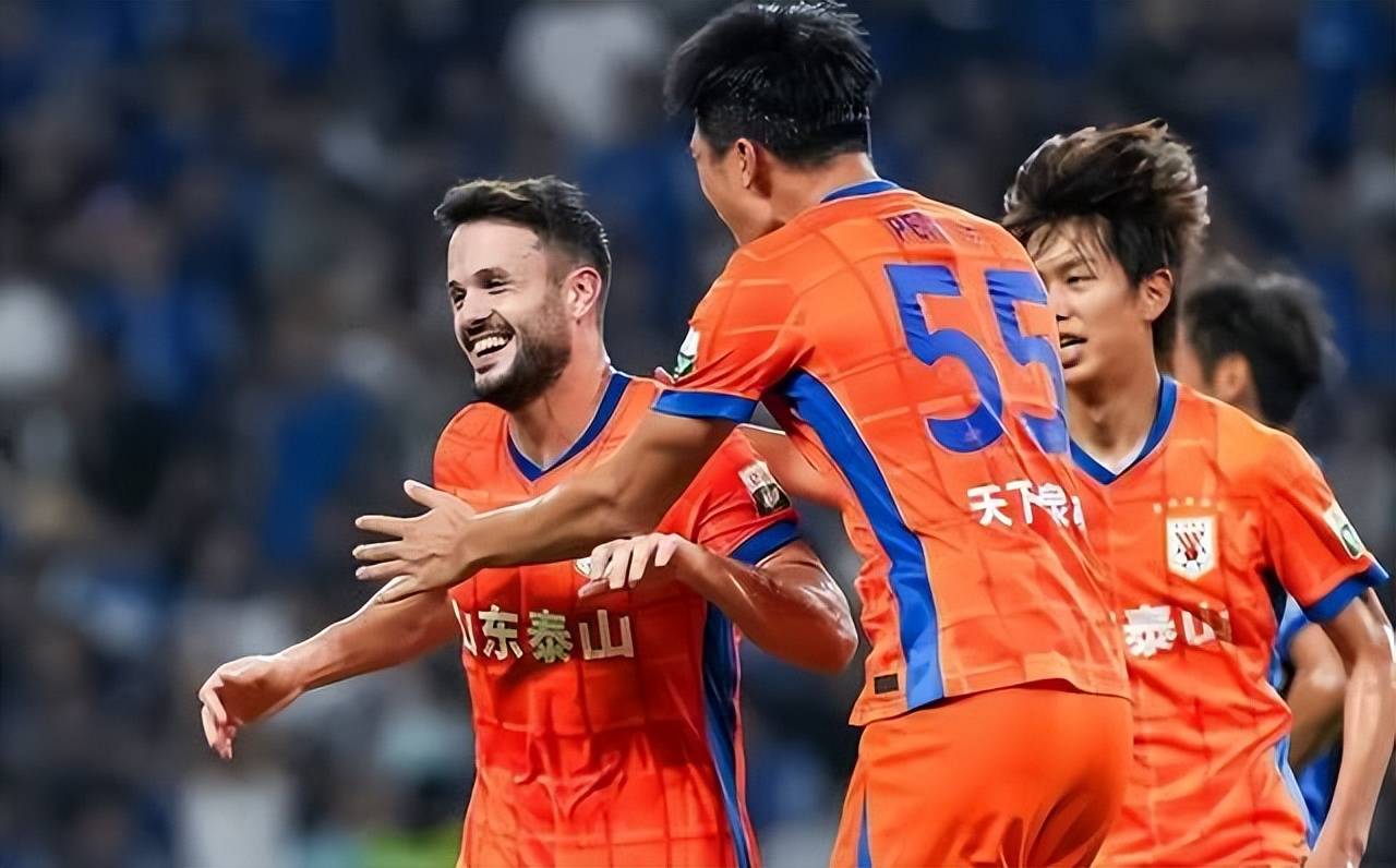 转折点山东泰山回应争议AC米兰赛前官宣签约，现场解说直呼：清晨深圳男篮调整名单以备法国杯的简单介绍